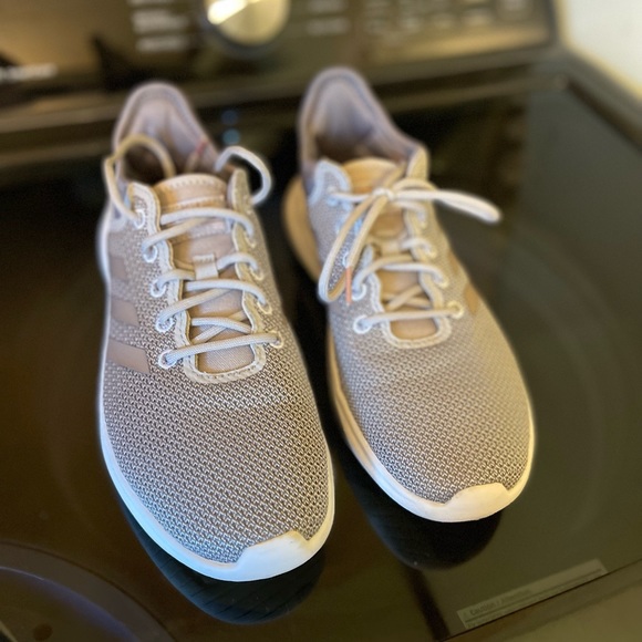 Womens adidas. Memory foam - Picture 2 of 4